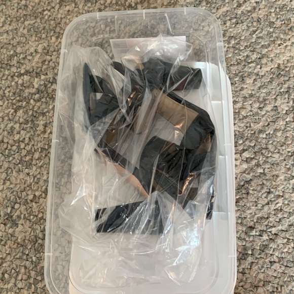 ANTONIO MELANI Black Strappy Heels with Chunky Heel - Picture 14 of 14